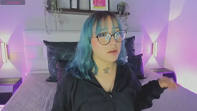 sofi bakerr online show from January 10, 11:45 am