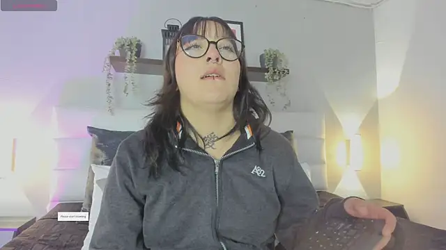 sofi bakerr online show from May 19, 11:38 am