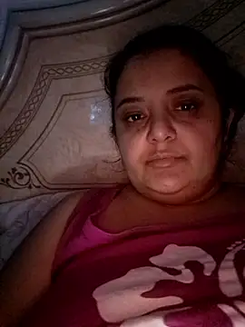 Snapshot of sarahhh1987 chatting on January 8, 8:11 pm sarahhh1987 online show from January 8, 8:11 pm