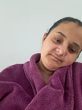 Snapshot of sarahhh1987 chatting on January 9, 8:28 am sarahhh1987 online show from January 9, 8:28 am