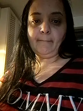 Snapshot of sarahhh1987 chatting on February 1, 3:43 pm sarahhh1987 online show from February 1, 3:43 pm