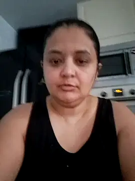 Snapshot of sarahhh1987 chatting on February 8, 9:02 am sarahhh1987 online show from February 8, 9:02 am