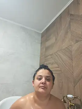 Snapshot of sarahhh1987 chatting on February 12, 7:09 pm sarahhh1987 online show from February 12, 7:09 pm