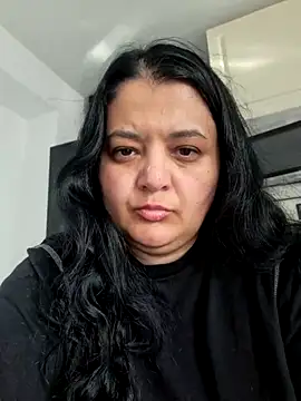 Snapshot of sarahhh1987 chatting on March 8, 7:23 am sarahhh1987 online show from March 8, 7:23 am