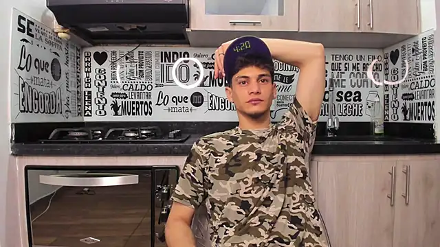 guy master online show from December 24, 11:28 am