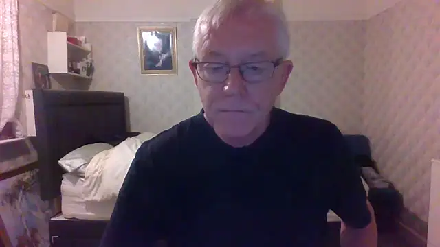 Snapshot of shaun63m chatting on January 11, 12:48 am shaun63m online show from January 11, 12:48 am