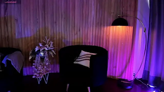 ViolettHansson online show from November 11, 6:41 pm