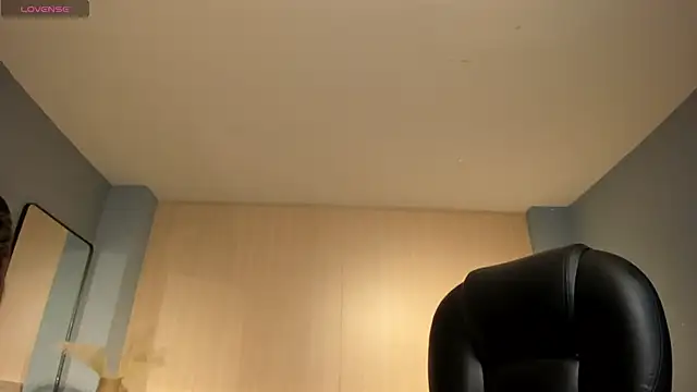 AliceHarper  online show from January 18, 4:00 pm