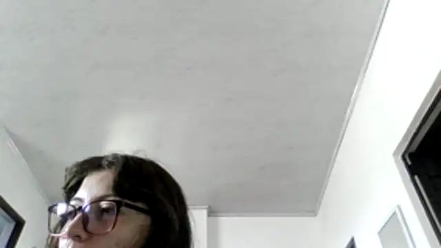 Snapshot of mmmVirginia chatting on April 1, 4:26 pm mmmVirginia online show from April 1, 4:26 pm
