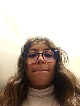 Snapshot of mmmVirginia chatting on April 2, 9:23 pm mmmVirginia online show from April 2, 9:23 pm