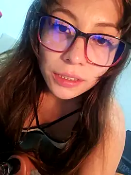 Snapshot of mmmVirginia chatting on April 5, 9:23 pm mmmVirginia online show from April 5, 9:23 pm