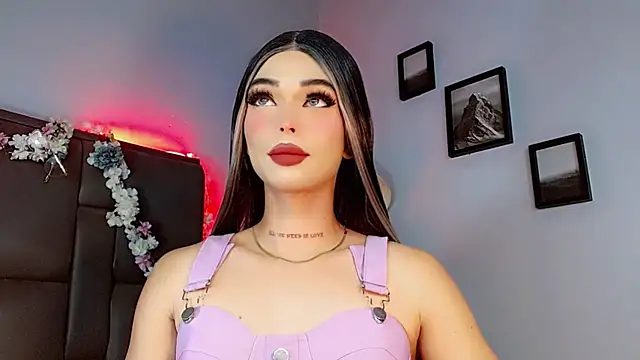 Snapshot of Marian_LV chatting on September 20, 8:59 am Marian LV online show from September 20, 8:59 am