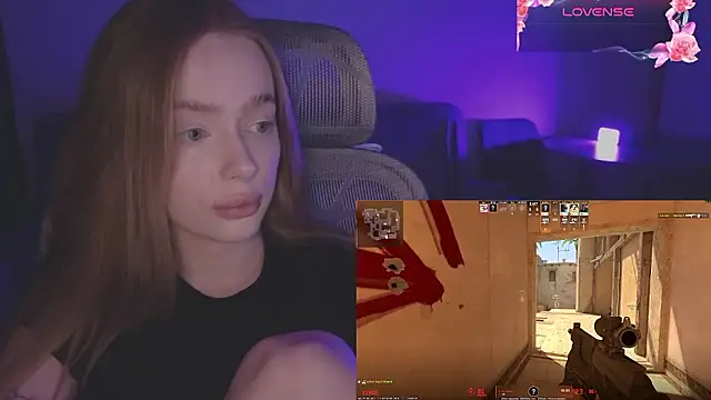 Snapshot of _MayShy_ chatting on January 12, 2:22 pm MayShy online show from January 12, 2:22 pm