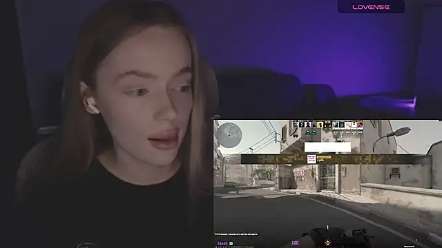 Snapshot of _MayShy_ chatting on February 14, 8:55 am MayShy online show from February 14, 8:55 am