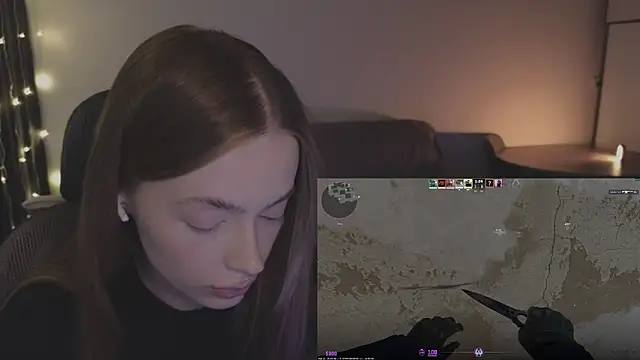 Snapshot of _MayShy_ chatting on February 17, 1:51 pm MayShy online show from February 17, 1:51 pm