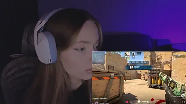 Snapshot of _MayShy_ chatting on March 27, 3:12 pm MayShy online show from March 27, 3:12 pm