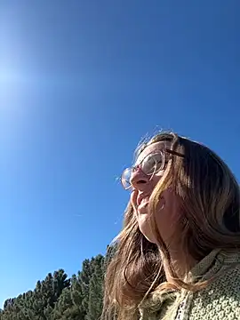 Snapshot of jungleangel chatting on March 9, 5:17 pm jungleangel online show from March 9, 5:17 pm