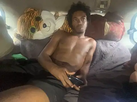 Snapshot of SlimeCrownzOut5 chatting on November 20, 3:45 pm SlimeCrownzOut5 online show from November 20, 3:45 pm