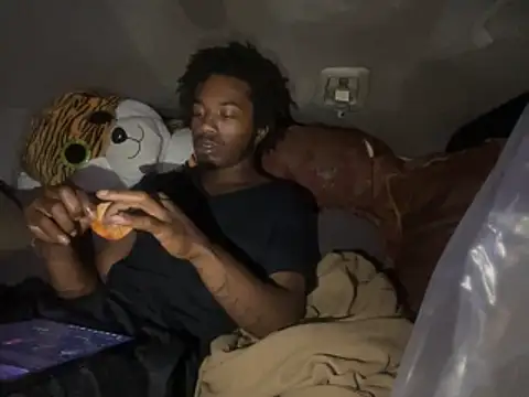 Snapshot of SlimeCrownzOut5 chatting on November 27, 1:18 am SlimeCrownzOut5 online show from November 27, 1:18 am