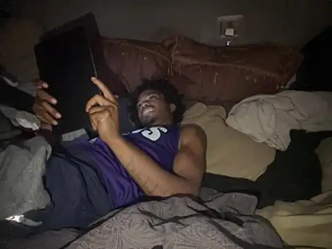 SlimeCrownzOut5 online show from March 2, 5:30 am