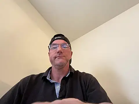 Snapshot of KrixKross chatting on January 13, 7:21 pm KrixKross online show from January 13, 7:21 pm