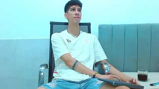 jhony-sex online show from February 18, 4:41 am