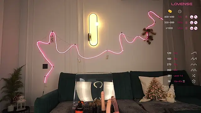 Snapshot of anna54784 chatting on January 27, 6:41 am anna54784 online show from January 27, 6:41 am