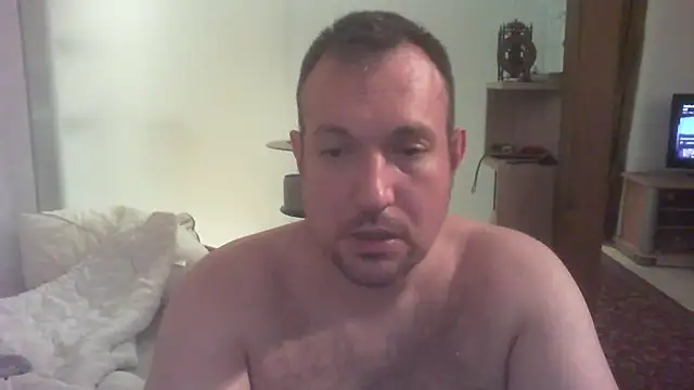 Snapshot of Mike_12hot chatting on April 8, 7:47 pm Mike 12hot online show from April 8, 7:47 pm