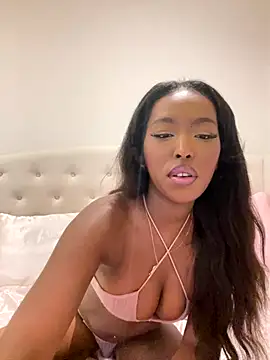 Snapshot of princesslola666 chatting on December 16, 6:35 pm princesslola666 online show from December 16, 6:35 pm