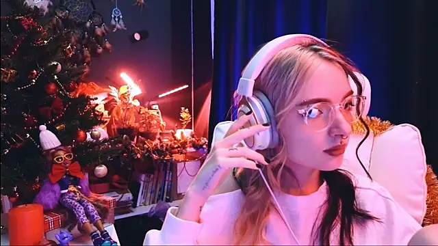 Avi Nile online show from December 15, 2:08 am