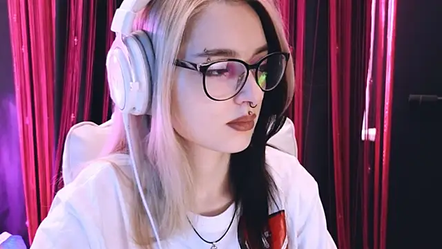 Avi Nile online show from February 26, 2:59 am