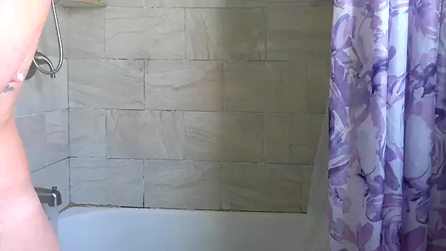 Snapshot of paytonkelly chatting on July 3, 2:34 pm paytonkelly online show from July 3, 2:34 pm