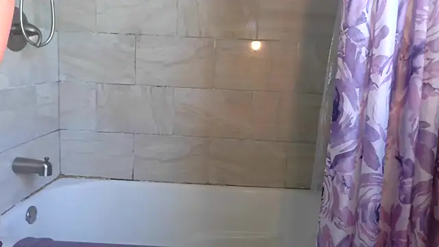 Snapshot of paytonkelly chatting on July 8, 2:43 pm paytonkelly online show from July 8, 2:43 pm