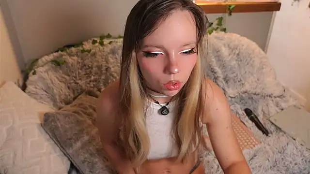 Ayra Lust online show from April 27, 7:12 pm