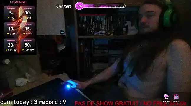 Snapshot of nicolasdumand21 chatting on December 9, 7:29 pm nicolasdumand21 online show from December 9, 7:29 pm