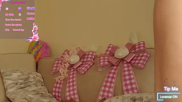 Snapshot of Milky_flexy_cat chatting on June 1, 1:57 pm Milky flexy cat online show from June 1, 1:57 pm