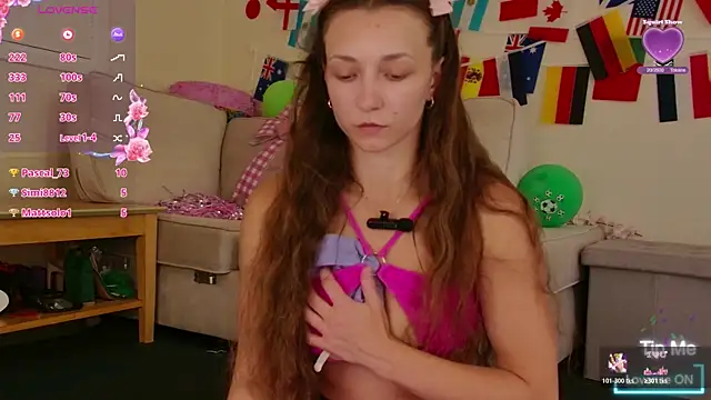 Snapshot of Milky_flexy_cat chatting on July 17, 2:13 pm Milky flexy cat online show from July 17, 2:13 pm