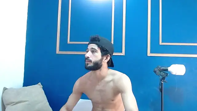 Moon and aaron online show from March 16, 4:40 am