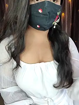 Snapshot of Tanvi-patil chatting on March 23, 6:37 am Tanvi-patil online show from March 23, 6:37 am