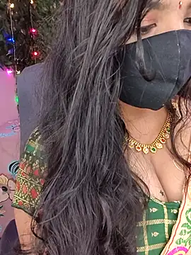 Snapshot of Tanvi-patil chatting on September 25, 7:23 am Tanvi-patil online show from September 25, 7:23 am