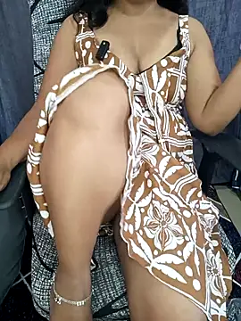 Snapshot of Tanvi-patil chatting on April 14, 7:47 am Tanvi-patil online show from April 14, 7:47 am