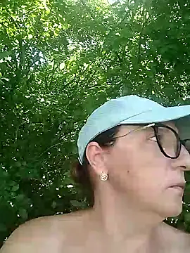 Snapshot of cuplubijoanna chatting on May 24, 12:10 pm cuplubijoanna online show from May 24, 12:10 pm