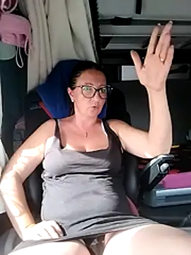 cuplubijoanna online show from July 7, 7:23 am