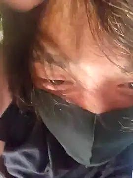 Snapshot of MANNZAAo06 chatting on October 6, 2:31 am MANNZAAo06 online show from October 6, 2:31 am