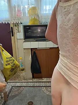 Snapshot of Olgundolgun33 chatting on July 31, 3:55 pm Olgundolgun33 online show from July 31, 3:55 pm