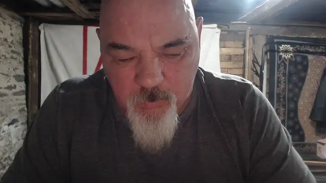 Newfiesausage1972 online show from January 11, 10:42 am