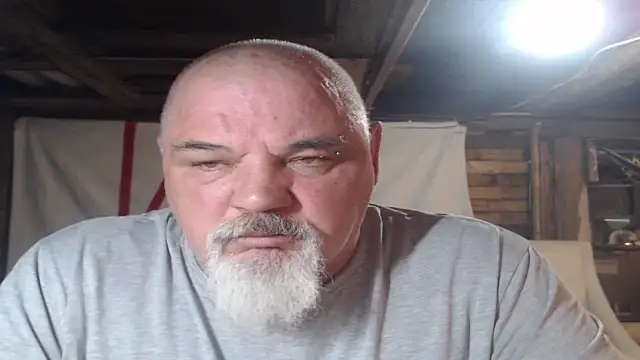 Newfiesausage1972 online show from March 11, 10:54 am