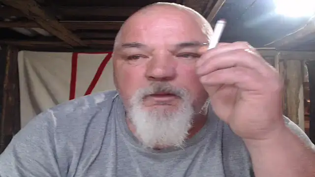 Snapshot of Newfiesausage1972 chatting on May 14, 12:45 pm Newfiesausage1972 online show from May 14, 12:45 pm