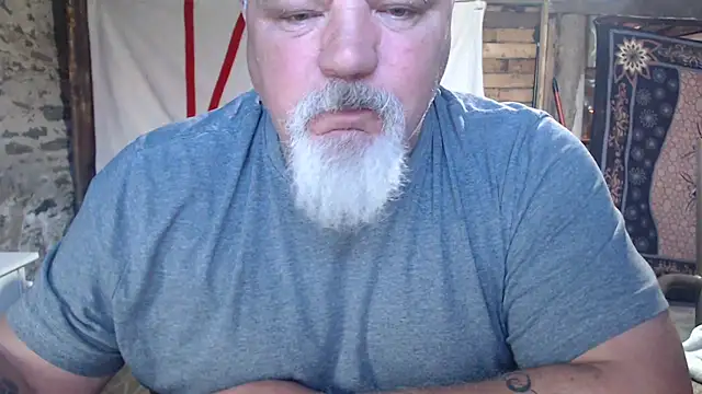 Snapshot of Newfiesausage1972 chatting on May 20, 12:44 pm Newfiesausage1972 online show from May 20, 12:44 pm