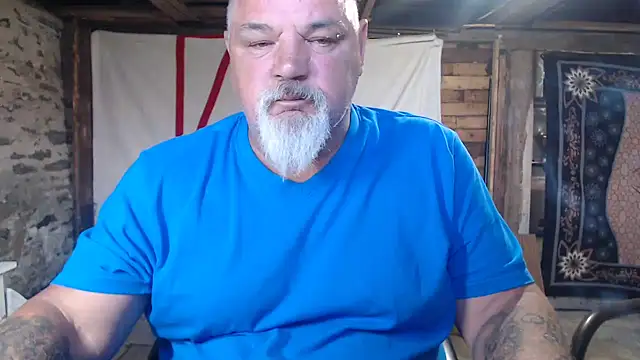 Snapshot of Newfiesausage1972 chatting on June 19, 12:09 pm Newfiesausage1972 online show from June 19, 12:09 pm